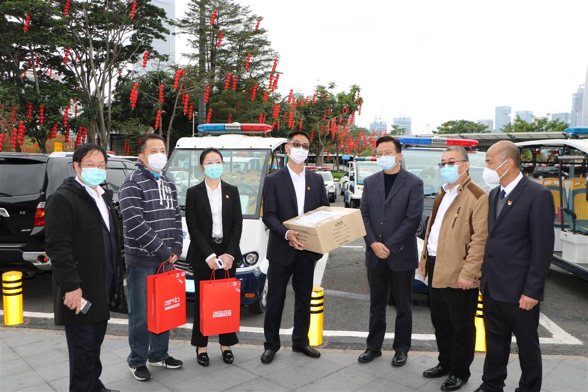 集团尤江伟总裁在口岸公司检查指导疫情防控工作并赠送防疫物资